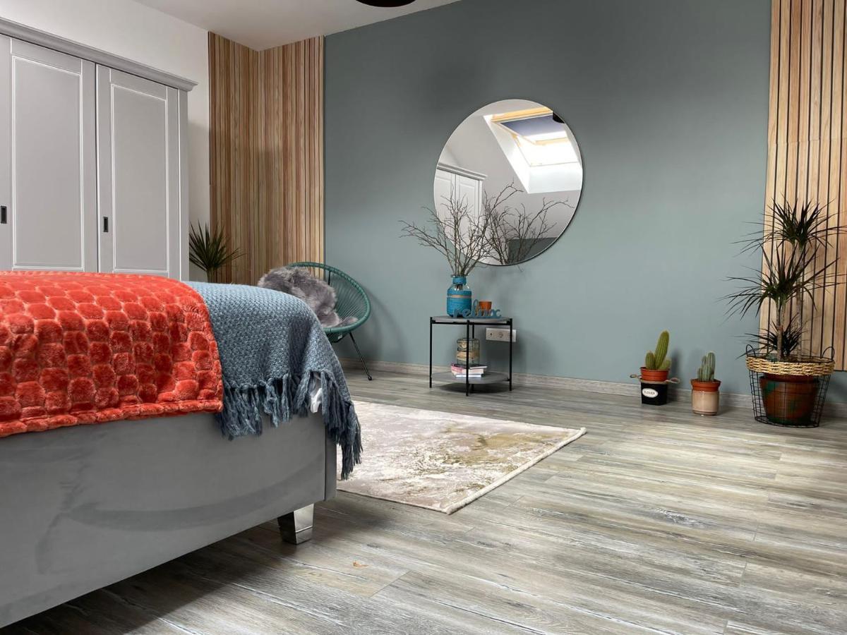 Nova Lake Apartamente ساتو ماري المظهر الخارجي الصورة